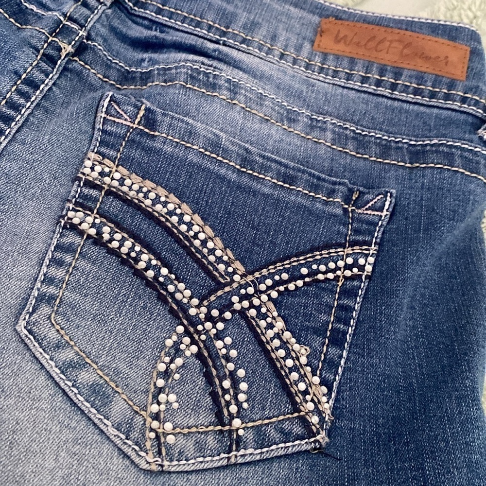 Wallflower Juniors Size 3 Denim Blue Jean Shorts (L3) - Picture 5 of 7
